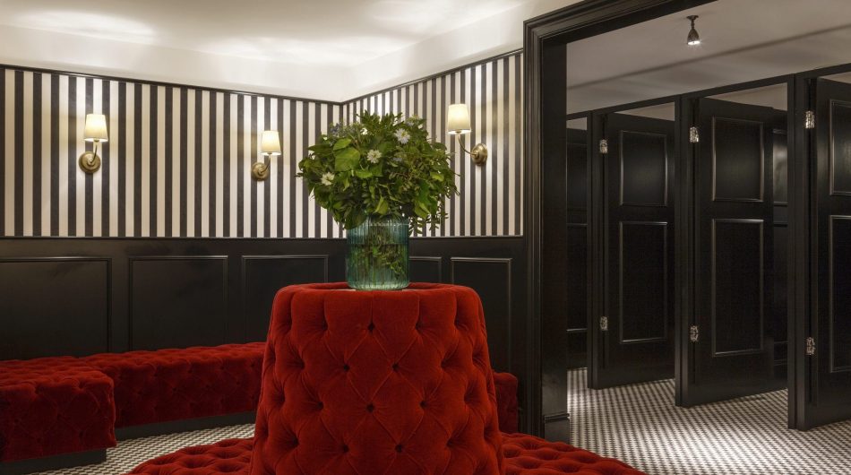 The Green Hotel Bathroom